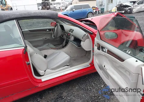 2002 Mercedes-Benz Clk 320 z USA, uszkodzony, nr VIN WDBLK65G62T110695